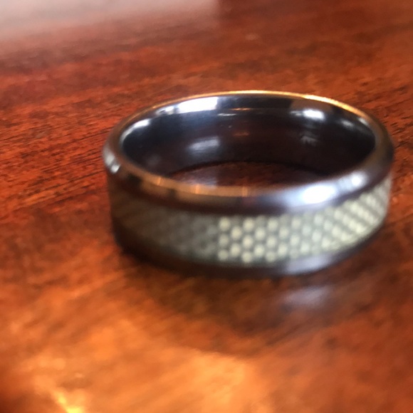 Men’s Ring- Wedding Band - Tungsten Carbide- Size 14- Never Worn - Picture 4 of 5